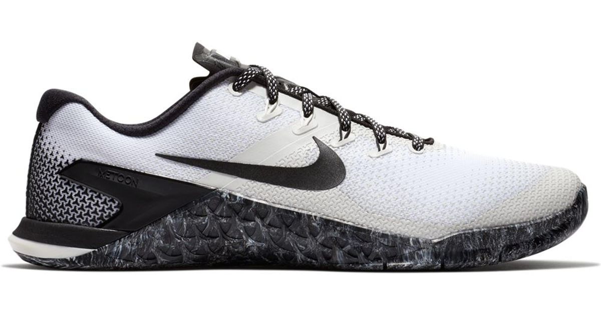 nike metcon 4 black white