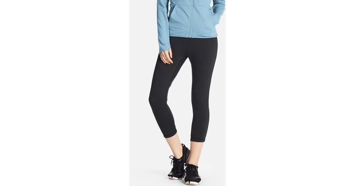 uniqlo cropped joggers