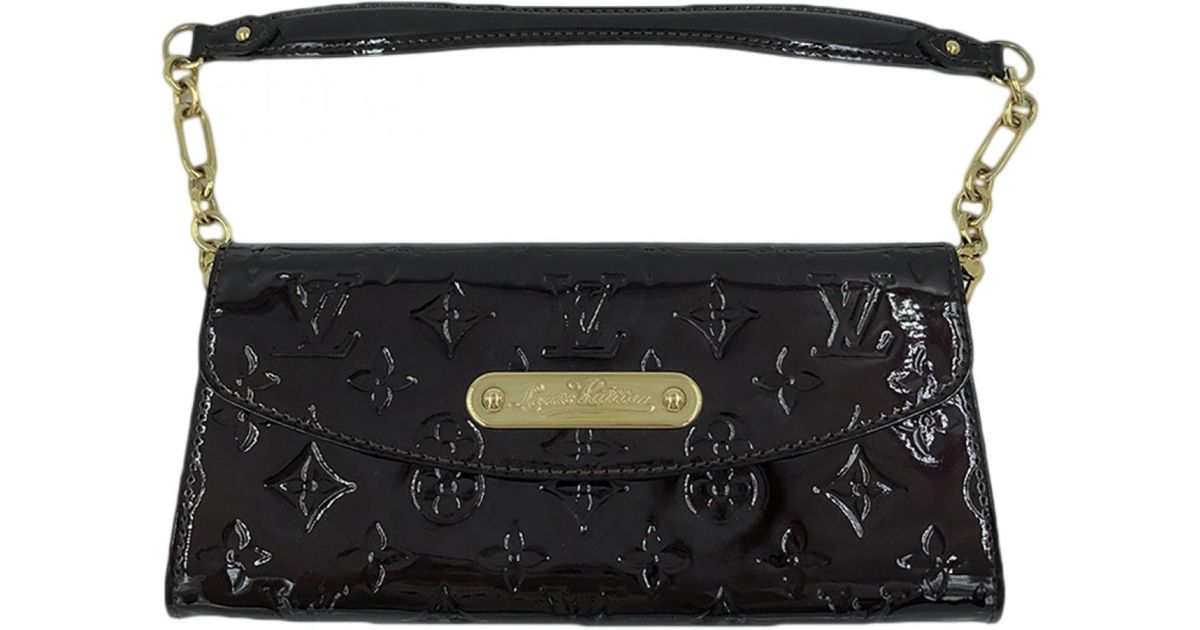 Louis Vuitton Eva Burgundy Patent Leather Clutch Bag in Black - Lyst