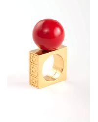 Trina Turk | Red Black Resin Ball Ring | Lyst