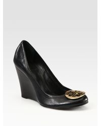 Tory Burch | Black Sophie Leather Logo Wedge Pumps | Lyst