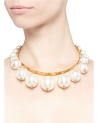 Erickson Beamon | White 'lady & The Tramp' Glass Pearl Choker Necklace | Lyst
