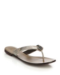 Tory Burch | Silver Thora Metallic Leather Thong Sandals | Lyst