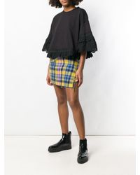 T-shirt à ourlet à broderies anglaises McQ Alexander McQueen en coloris Black