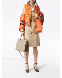 Burberry Gabardine Trenchcoat in het Natural