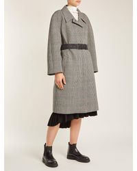 Manteau en laine mélangée à motif pied-de-poule Prada en coloris Gray