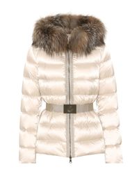 Doudoune avec fourrure Tatie Moncler en coloris Natural