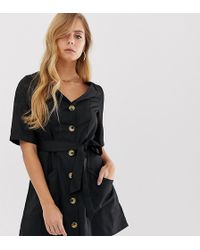 Boohoo Vestitino allacciato in vita nero con bottoni
