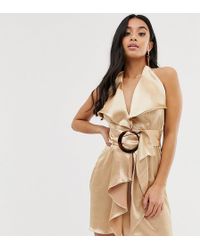ASOS Korte Kokerjurk Met Satijnen Hals En Riem Met Houten Gesp - Metallic
