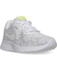 Tanjun Eng Casual Lyst Mujeres Nike Zapatillas De La Línea De Meta En Blanco Tanjun Eng Casual Lyst Nike Mujeres Nike Lyst Zapatillas De La Línea De Meta En Blanco 917f01