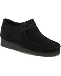 black clarks wallabees mens