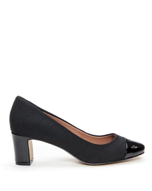 donald pliner crepe elastic pump