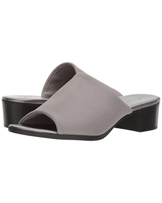 Women's Evelia Slide Sandal Women's Evelia Slide Sandal