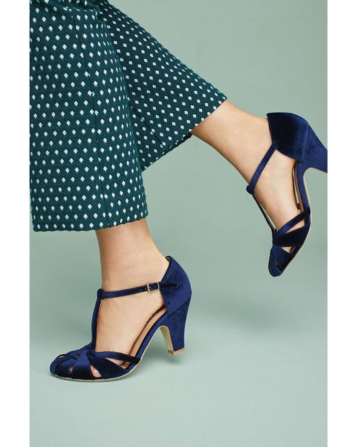 Chelsea crew Sergi Velvet Heels in Blue | Lyst