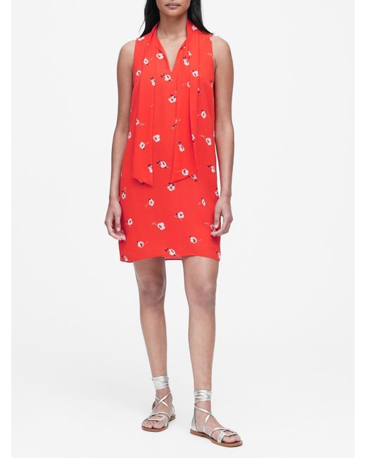 Banana Republic Floral Tie-neck Shift Dress in Red Print