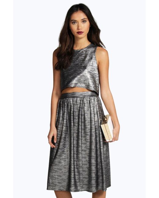 Boohoo Barbara Metallic Pleat Midi Skirt Co-ord Set in Gray | Lyst