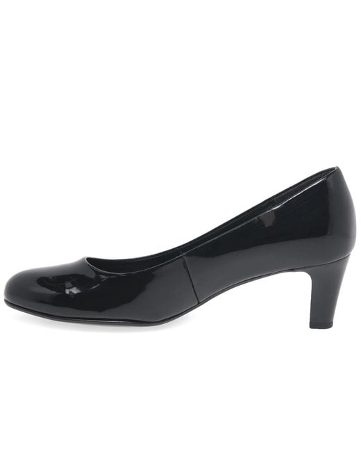 black patent court shoes mid heel