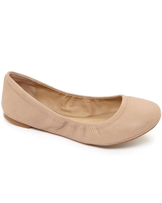 Lucky brand Emmie Leather Round-toe Ballet Flats in Natural | Lyst