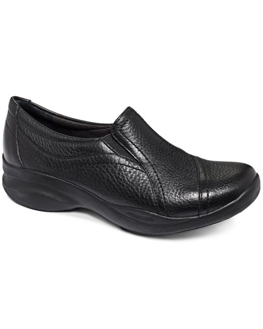 Clarks Collection Women�s In Motion Kick Walking Shoes in