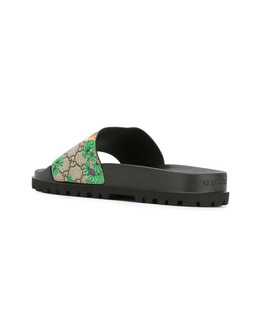 Gucci Gg Supreme Tiger Sandals in Black for Men | Lyst