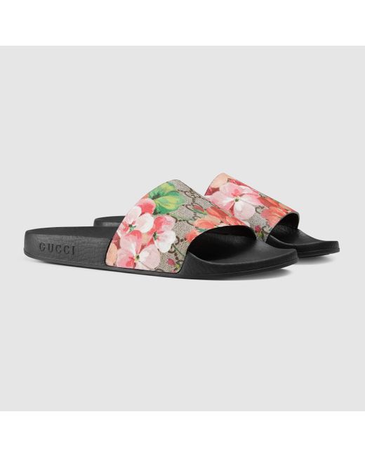 Gucci Blooms Supreme Canvas Slides in Pink - Save 17% | Lyst