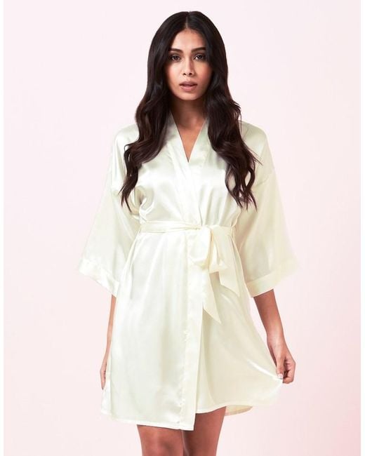 white bride robe