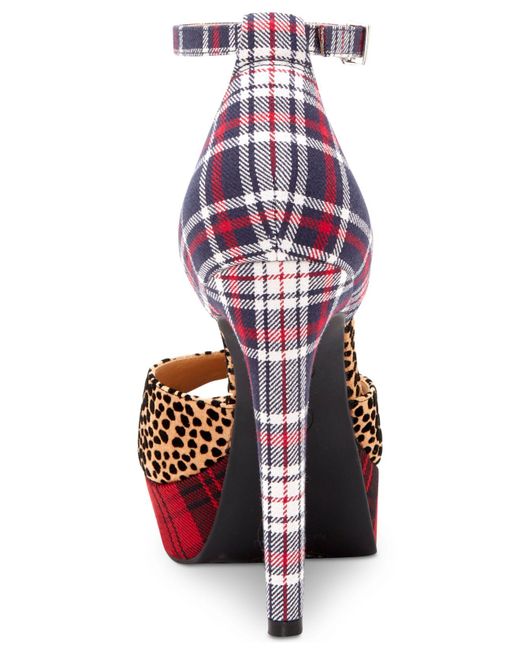 jessica simpson beeya platform sandals
