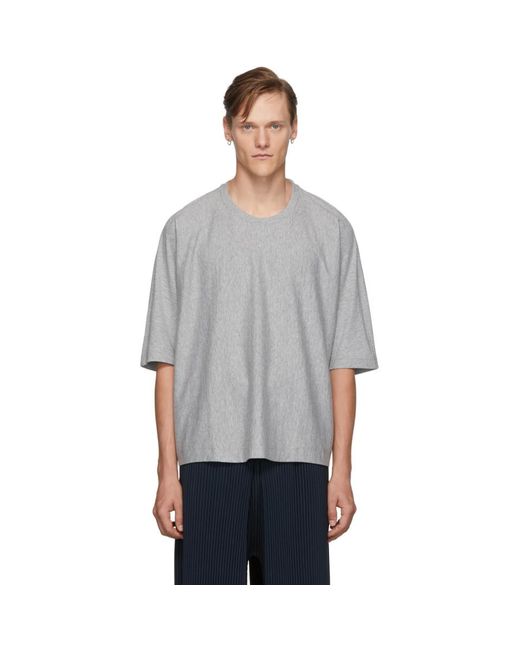 Homme Plissé Issey Miyake Grey Basics Release-t T-shirt in Gray for Men ...