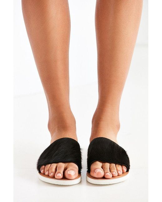 urban outfitters black slides