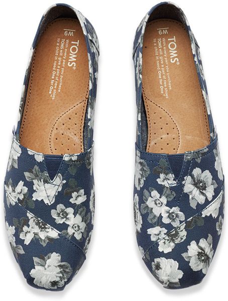 Toms Floral Womens Canvas Classics in Floral (Navy Grey Floral) | Lyst