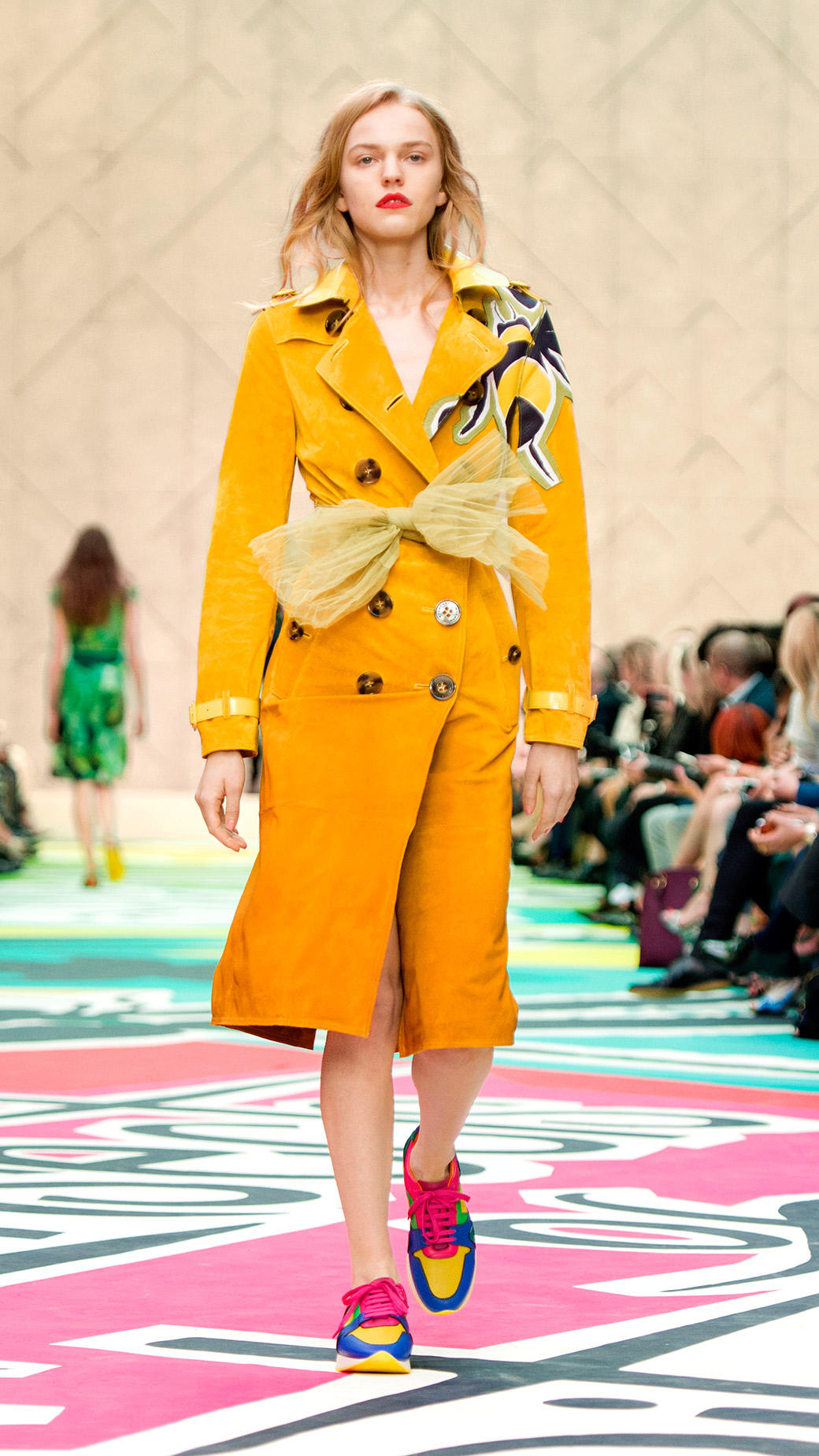 Burberry Dégradé Suede Trench Coat With Bee Motifs in Orange | Lyst