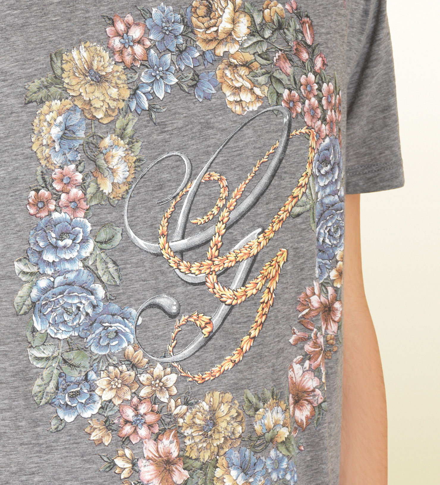 gucci gray t shirt