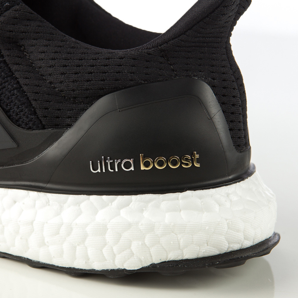 black ultra boosts mens