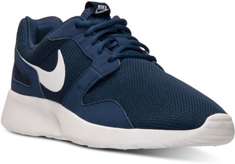 navy nike trainers mens