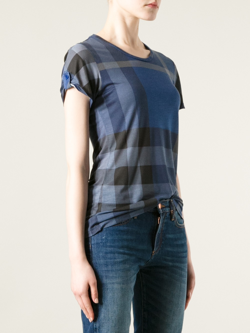 blue burberry tshirt