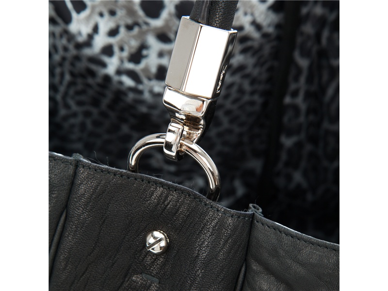 Saint laurent Roady Hobo Bag in Black (ebony) | Lyst  