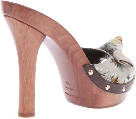 Dolce & Gabbana Wooden Mule in Beige | Lyst