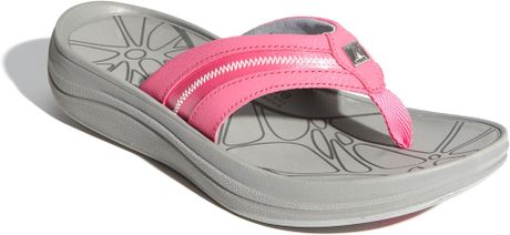 New Balance Rock & Tone Flip Flop in Pink | Lyst