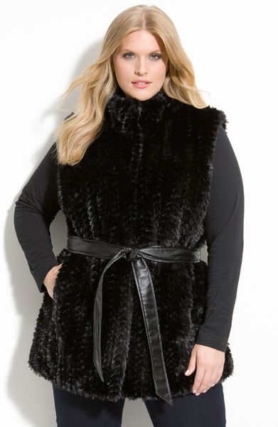 Kristen Blake Belted Faux Fur Vest in Black | Lyst