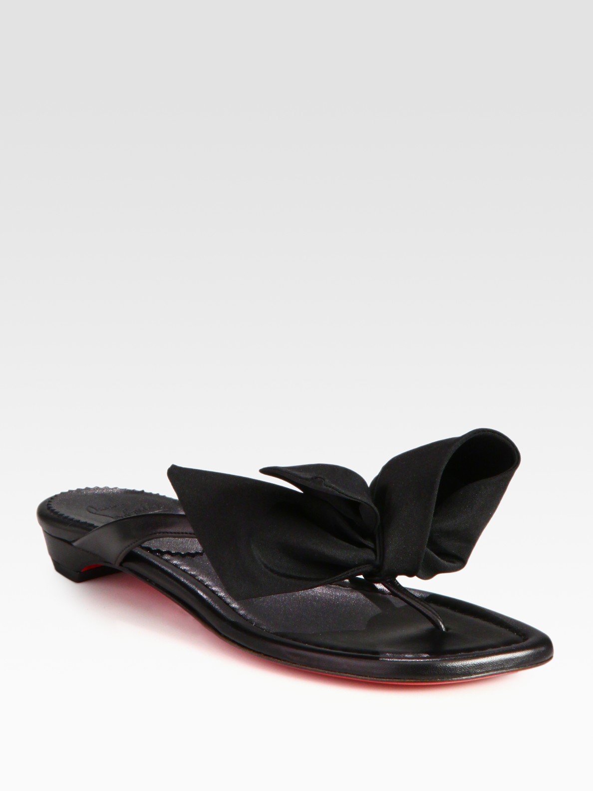 Beliggenhed Milestone Bevægelig Artesur » christian louboutin wedges Black patent leather thong s