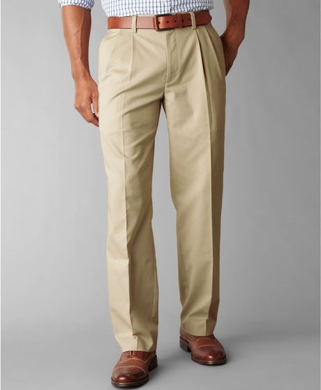 Dockers D3 Classic Fit Easy Refined Khaki Pleated Pants in Beige for ...