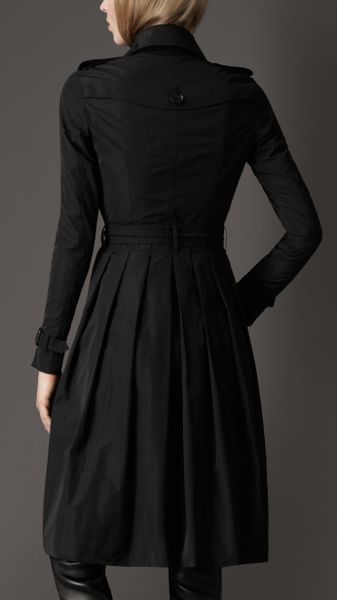 Burberry Long Pleated Full Skirt Trench Coat in Black | Lyst