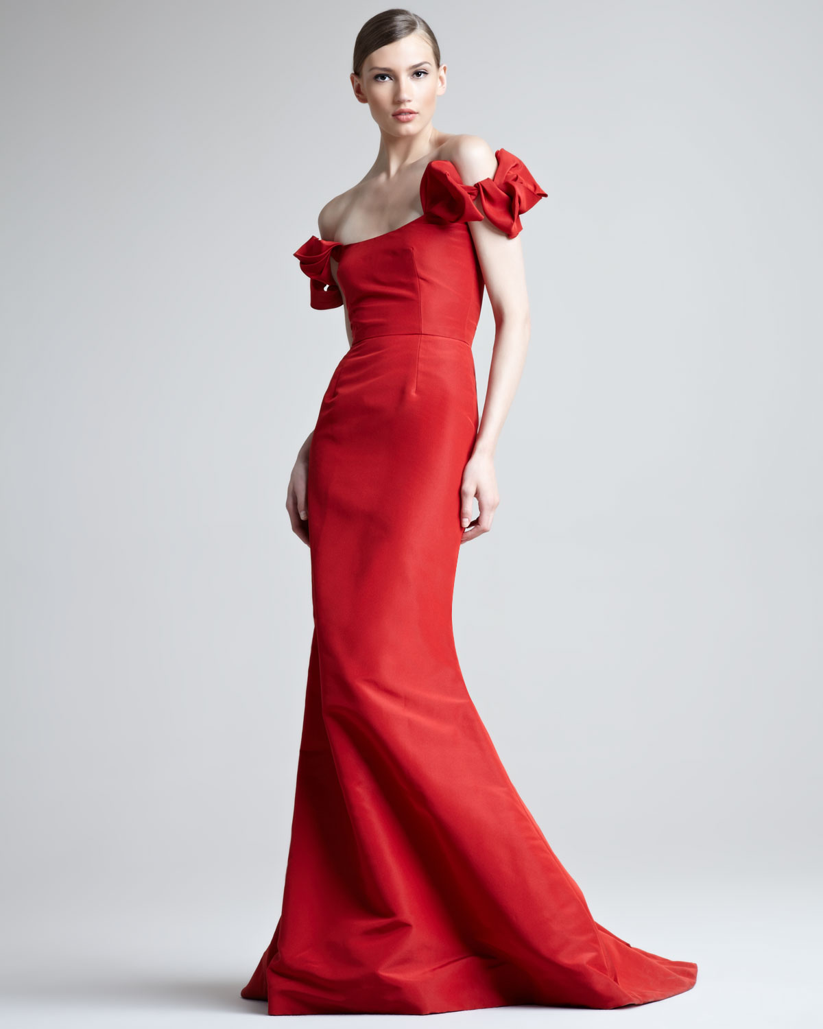 Lyst - Oscar De La Renta Offtheshoulder Gown in Red