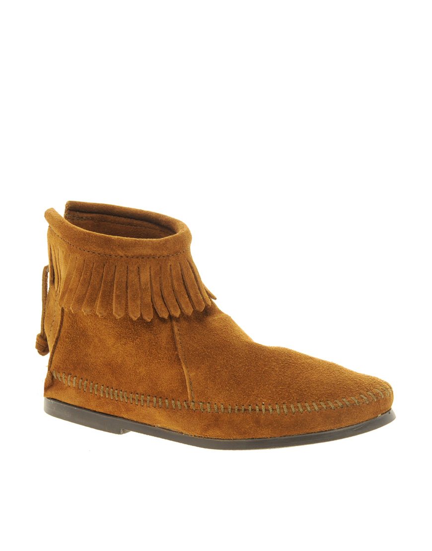 Minnetonka Back Zipper Brown Ankle Boots - Lyst