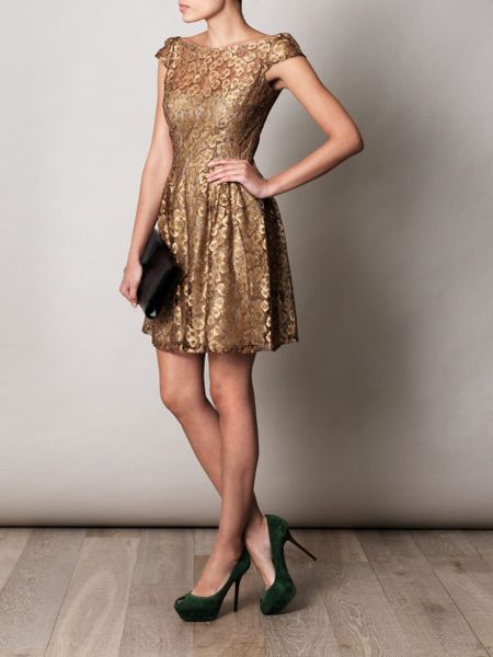 Issa Gold Lace Dress in Gold | Lyst