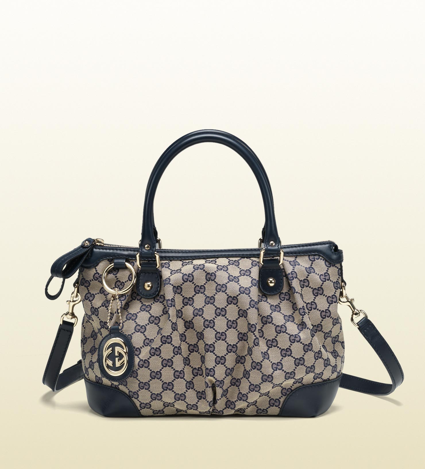 Gucci Sukey Original GG Canvas Top Handle Bag in Blue | Lyst