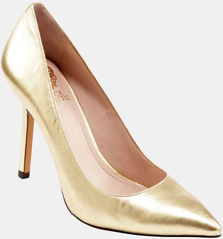 Vince Camuto Harty Pump in Gold (karat gold) | Lyst