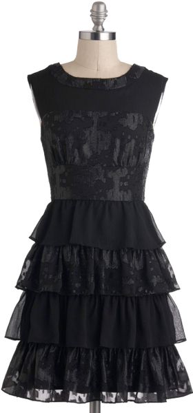 Modcloth Material Twirl Dress in Black (onyx) | Lyst