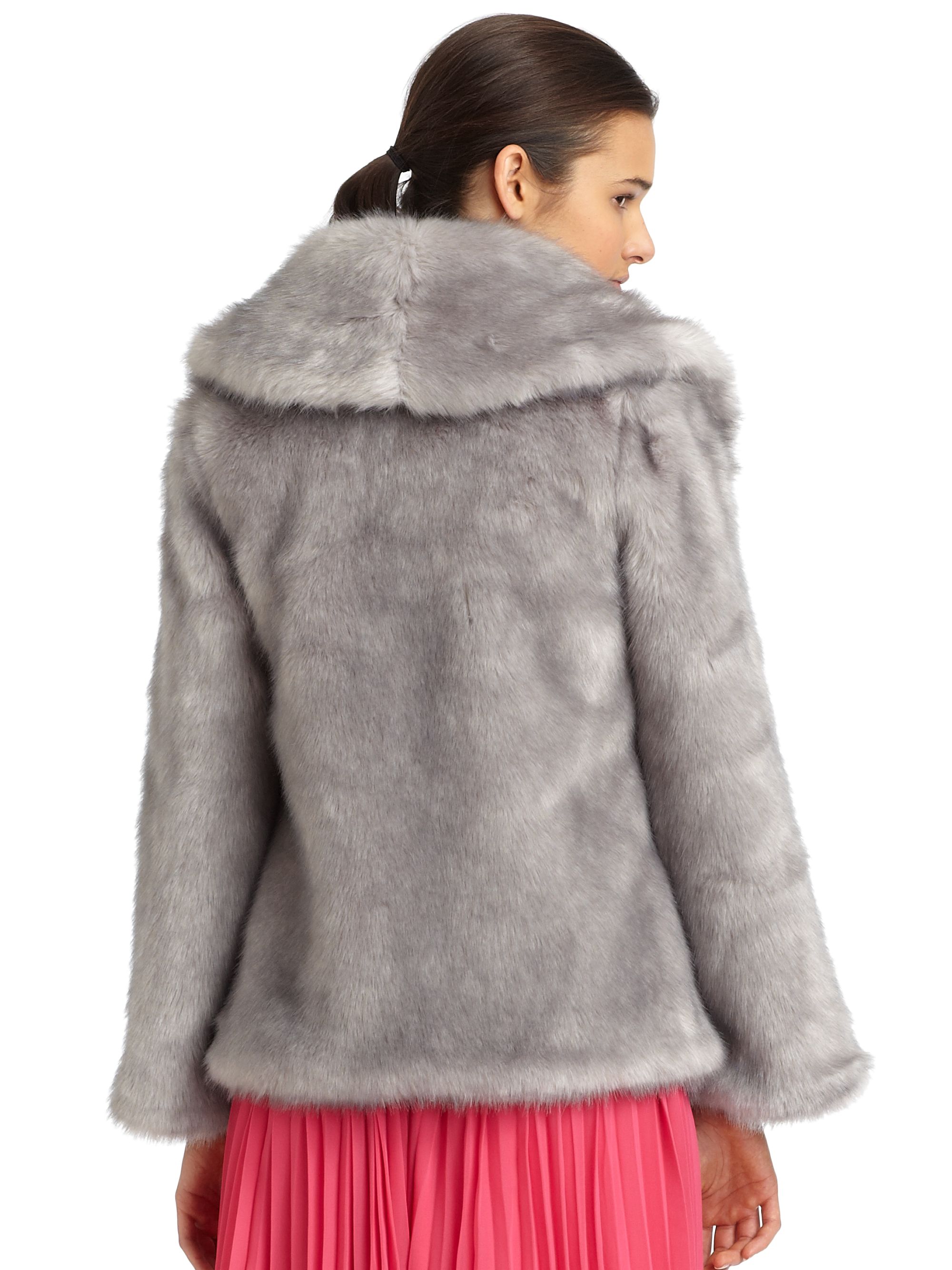 Grey faux fur Rich in softness and exceptionally cozy, this ombre collection of faux fur gives you that warm and fuzzy feeling. The gorgeous gradient on each silky strand creates the look and feel of genuine fur. We can arrange for next day delivery to most destinations within the contiguous 48 states, for an.