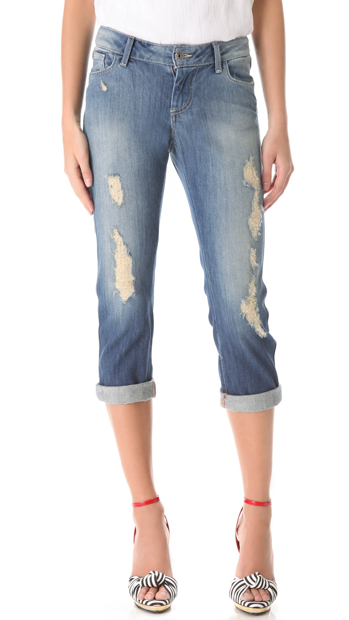 Alice + olivia Distressed Rolled Jeans in Blue | Lyst